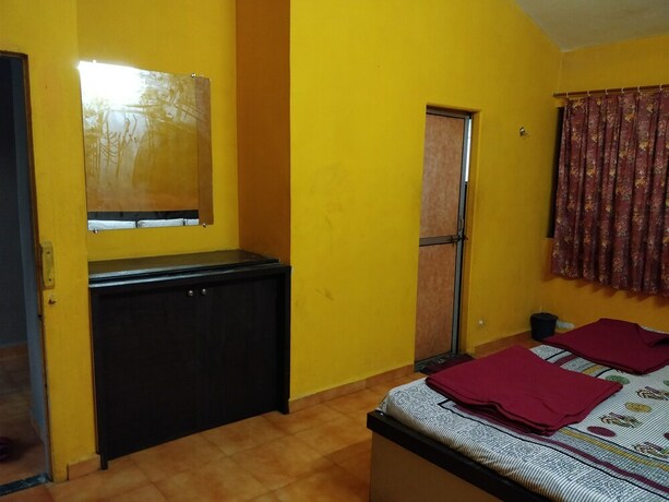 Imagen de la habitación del Hotel Sai Plaza. Foto 26