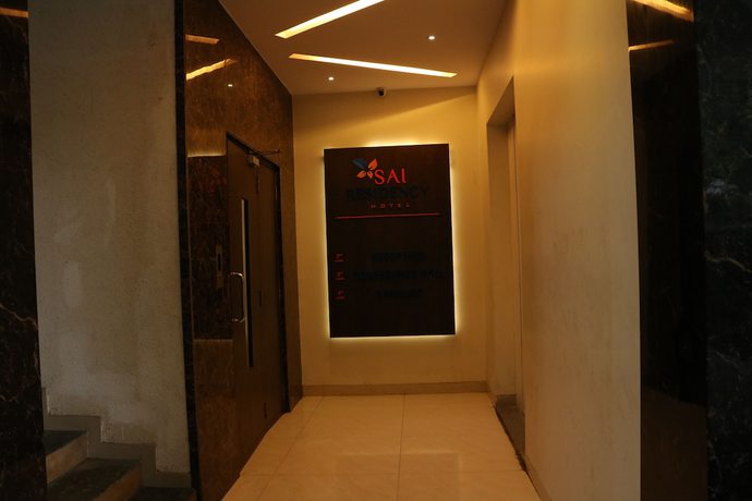Imagen de los interiores del Hotel Sai Residency Vasai. Foto 17