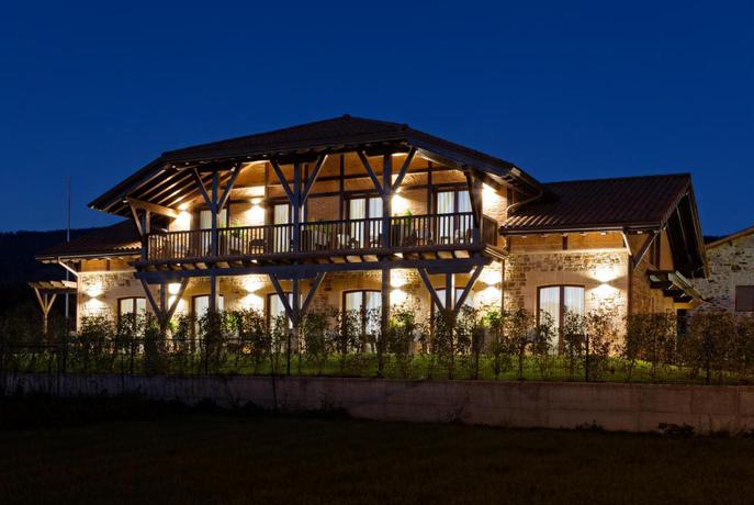 Imagen de los exteriores del Hotel Saiaritz. Foto 7