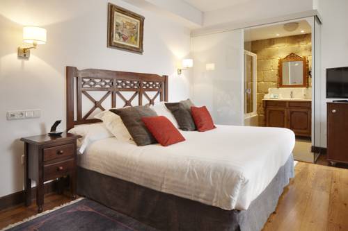 Imagen de la habitación del Hotel Saiaz Getaria Hotela. Foto 11