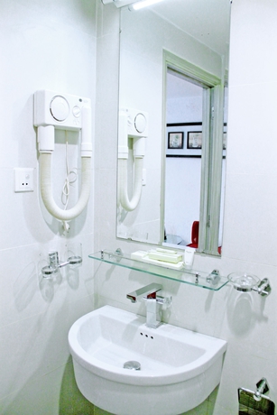 Imagen de la habitación del Hotel Saigon Charm. Foto 6