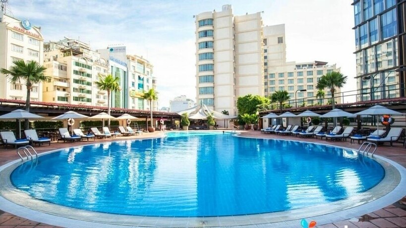 Imagen de la piscina del Hotel Saigon Court Serviced Apartment. Foto 36