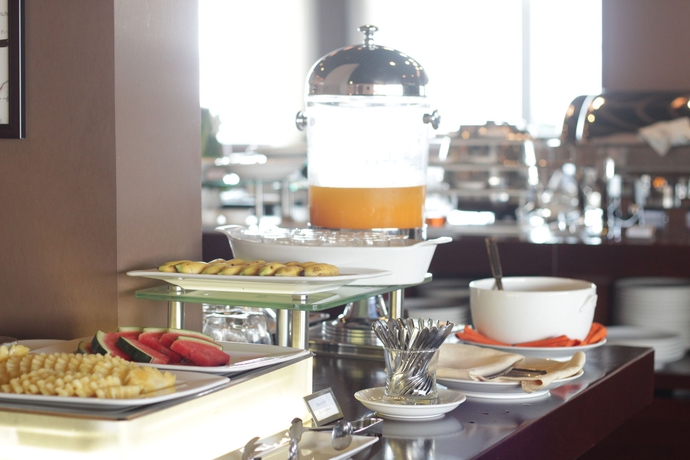 Imagen del bar/restaurante del Hotel Saigon. Foto 3