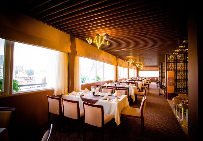 Imagen del bar/restaurante del Hotel Saigon. Foto 7