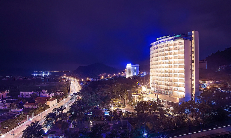 Imagen de los exteriores del Hotel Saigon Halong. Foto 4