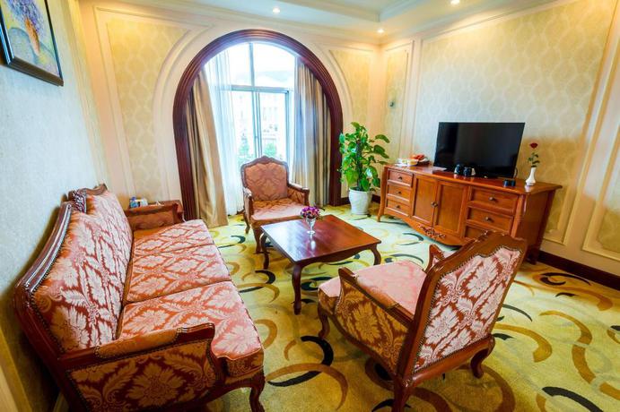Imagen de la habitación del Hotel Saigon Kim Lien Vinh. Foto 18