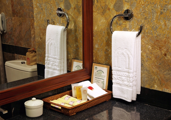 Imagen de la habitación del Hotel Saigon Morin. Foto 9