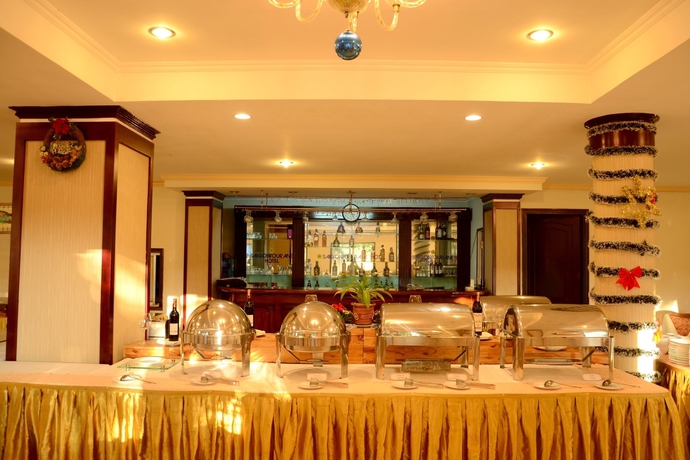 Imagen del bar/restaurante del Hotel Saigontourane. Foto 2