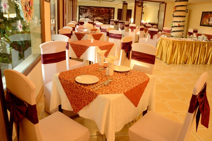 Imagen del bar/restaurante del Hotel Saigontourane. Foto 3