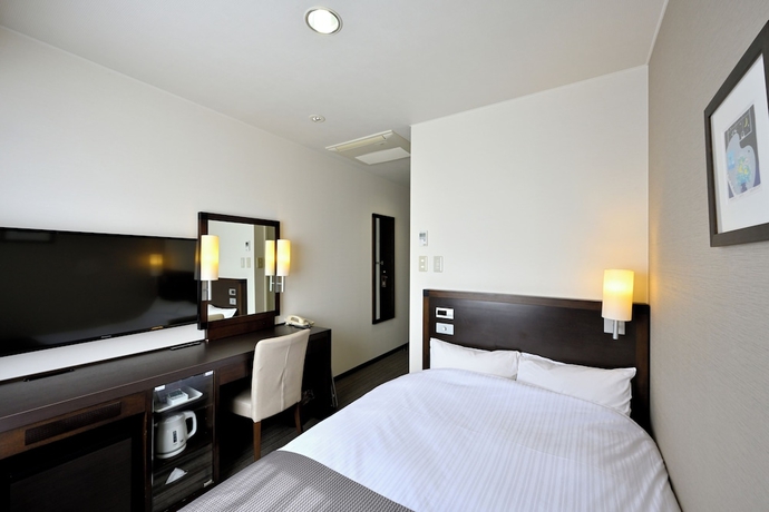 Imagen de la habitación del Hotel Saijo Urban. Foto 9
