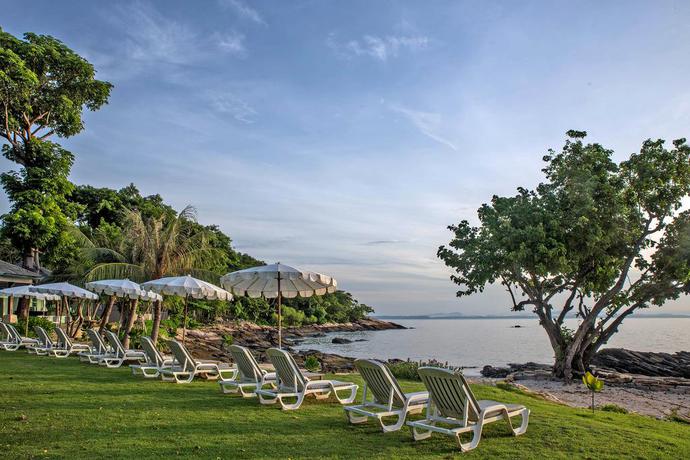 Imagen de los exteriores del Hotel Saikaew Beach Resort. Foto 17