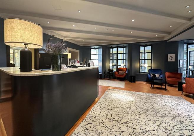 Imagen de los interiores del Hotel Sailer. Foto 13