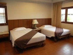 Imagen de la habitación del Hotel Sailom Resort Bangsaphan. Foto 5