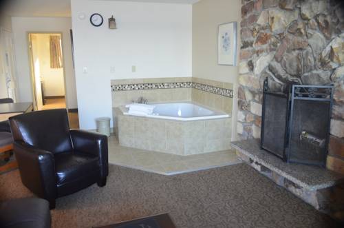 Imagen de la habitación del Hotel Sailor Jack's Oceanfront Inn. Foto 8