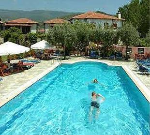 Imagen de la piscina del Hotel Saily Beach. Foto 4