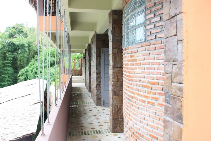 Imagen de la habitación del Hotel Sainamtok Resort. Foto 13