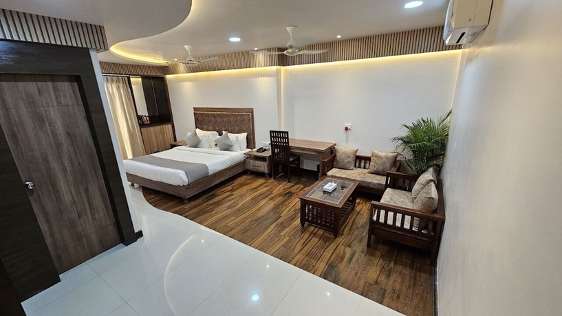 Imagen de la habitación del Hotel Sainik Grand. Foto 7
