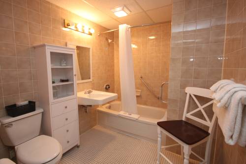 Imagen de la habitación del Hotel Saint Andrews Inn and Suites. Foto 13