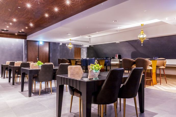 Imagen de los interiores del Hotel Saint Art Hotel. Foto 17