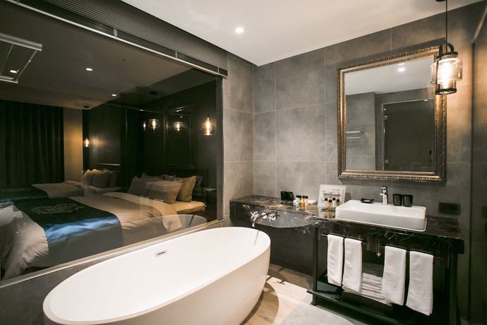 Imagen de la habitación del Hotel Saint Art Hotel. Foto 7