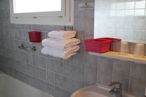 Imagen de la habitación del Hotel Saint Aubin. Foto 10