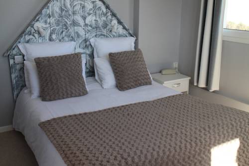 Imagen de la habitación del Hotel Saint Aubin. Foto 18