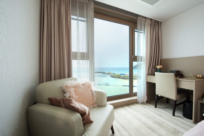Imagen de la habitación del Hotel Saint Beach. Foto 9