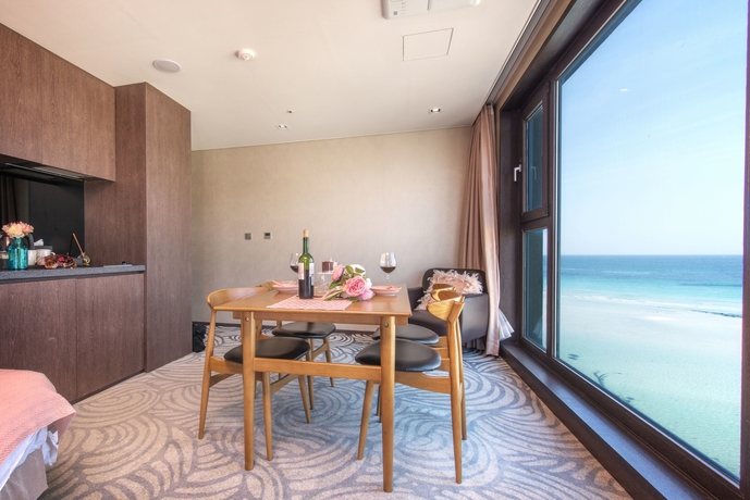 Imagen de la habitación del Hotel Saint Beach. Foto 17