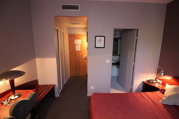 Imagen de la habitación del Hotel Saint Christophe, Aix en Provence. Foto 12