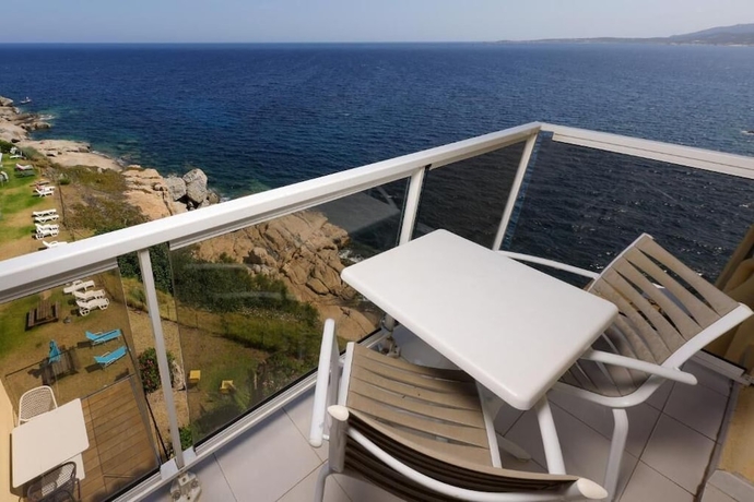 Imagen de la habitación del Hotel Saint Christophe, Calvi. Foto 19
