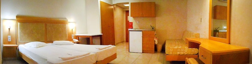 Imagen de la habitación del Hotel Saint Constantin. Foto 7