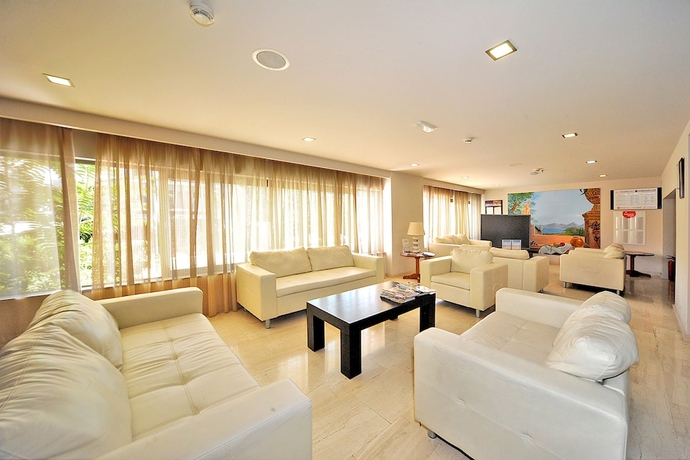 Imagen de los interiores del Hotel Saint Constantin. Foto 13