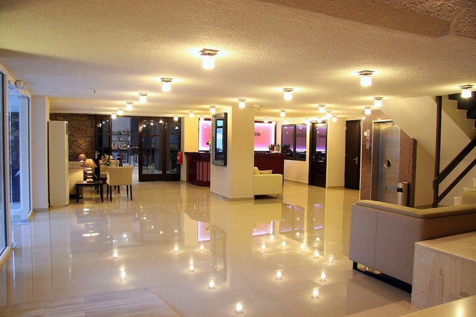 Imagen de los interiores del Hotel Saint Constantin. Foto 17