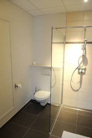 Imagen de la habitación del Hotel Saint Daniel, P&eacute;ruwelz. Foto 13