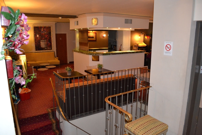 Imagen de los interiores del Hotel Saint Ferreol. Foto 10