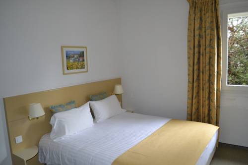 Imagen de la habitación del Hotel Saint Geniès. Foto 6