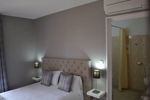 Imagen de la habitación del Hotel Saint Geniès. Foto 8