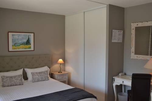 Imagen de la habitación del Hotel Saint Geniès. Foto 15