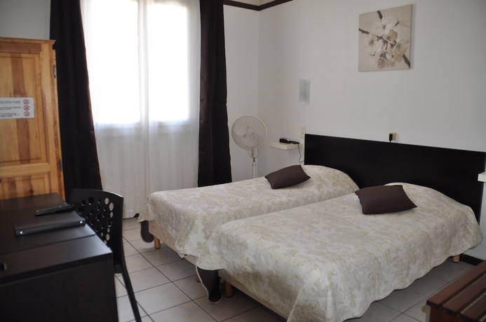 Imagen de la habitación del Hotel Saint George Avignon. Foto 7