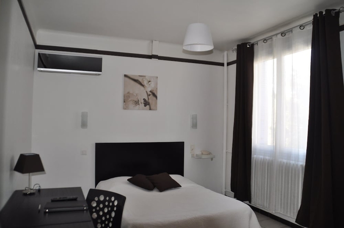 Imagen de la habitación del Hotel Saint George Avignon. Foto 9