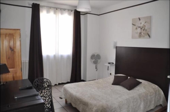 Imagen de la habitación del Hotel Saint George Avignon. Foto 14