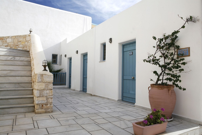 Imagen de los exteriores del Hotel Saint George, Marpissa. Foto 8