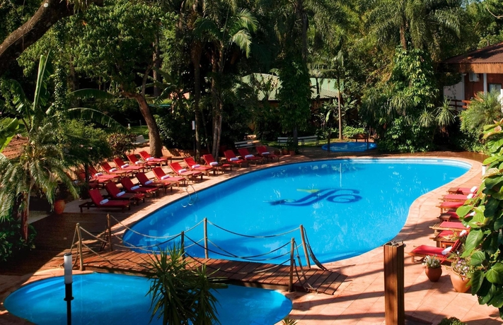Imagen de la piscina del Hotel Saint George, PUERTO IGUAZU. Foto 14