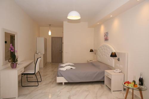 Imagen de la habitación del Hotel Saint George Palace, Agios Georgios Pagon. Foto 19