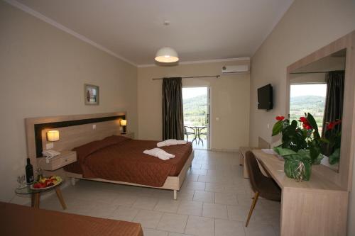 Imagen de la habitación del Hotel Saint George Palace, Agios Georgios Pagon. Foto 20