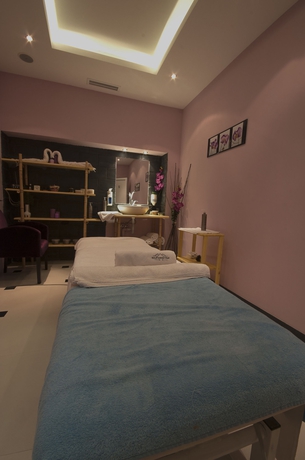 Imagen de los interiores del Hotel Saint George Palace. Foto 10