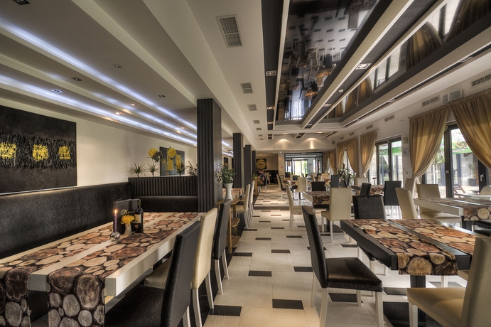 Imagen del bar/restaurante del Hotel Saint George Palace. Foto 3