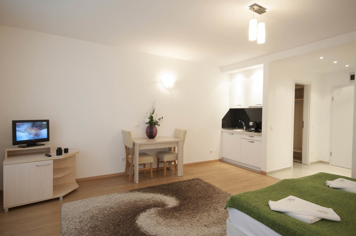 Imagen de los interiores del Hotel Saint George Palace. Foto 16