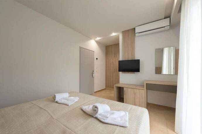 Imagen de la habitación del Hotel Saint George Resort. Foto 16