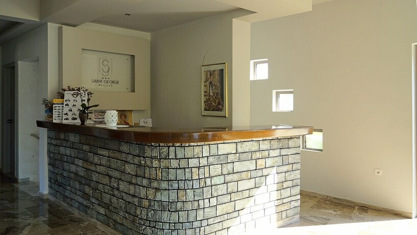 Imagen de los interiores del Hotel Saint George Resort. Foto 28